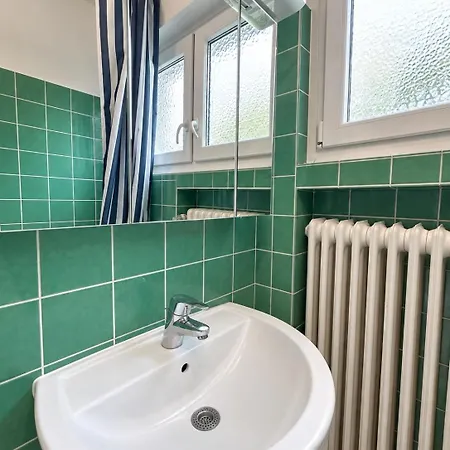 Im Zweifamilienhaus Apartment